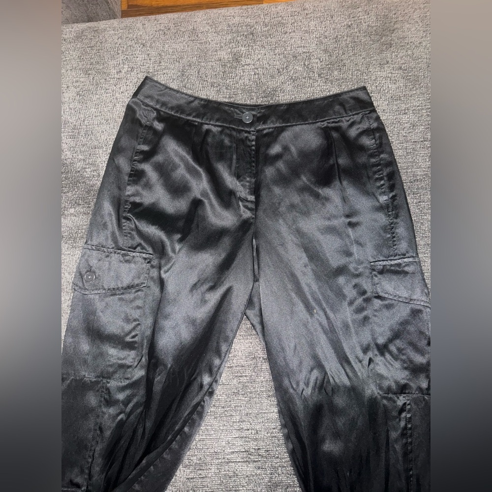 ✨ Chico’s Black Silk-Blend Cargo Jogger Pants Size 0.5 ✨ - Picture 7 of 16